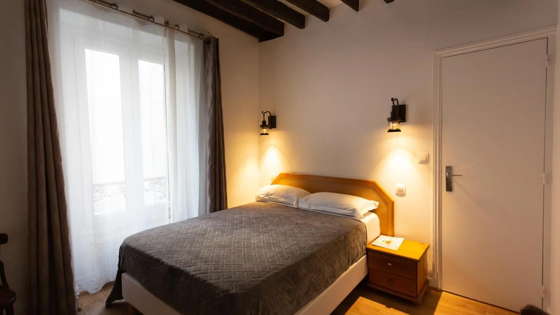 Hotel Leonard De Vinci Ii